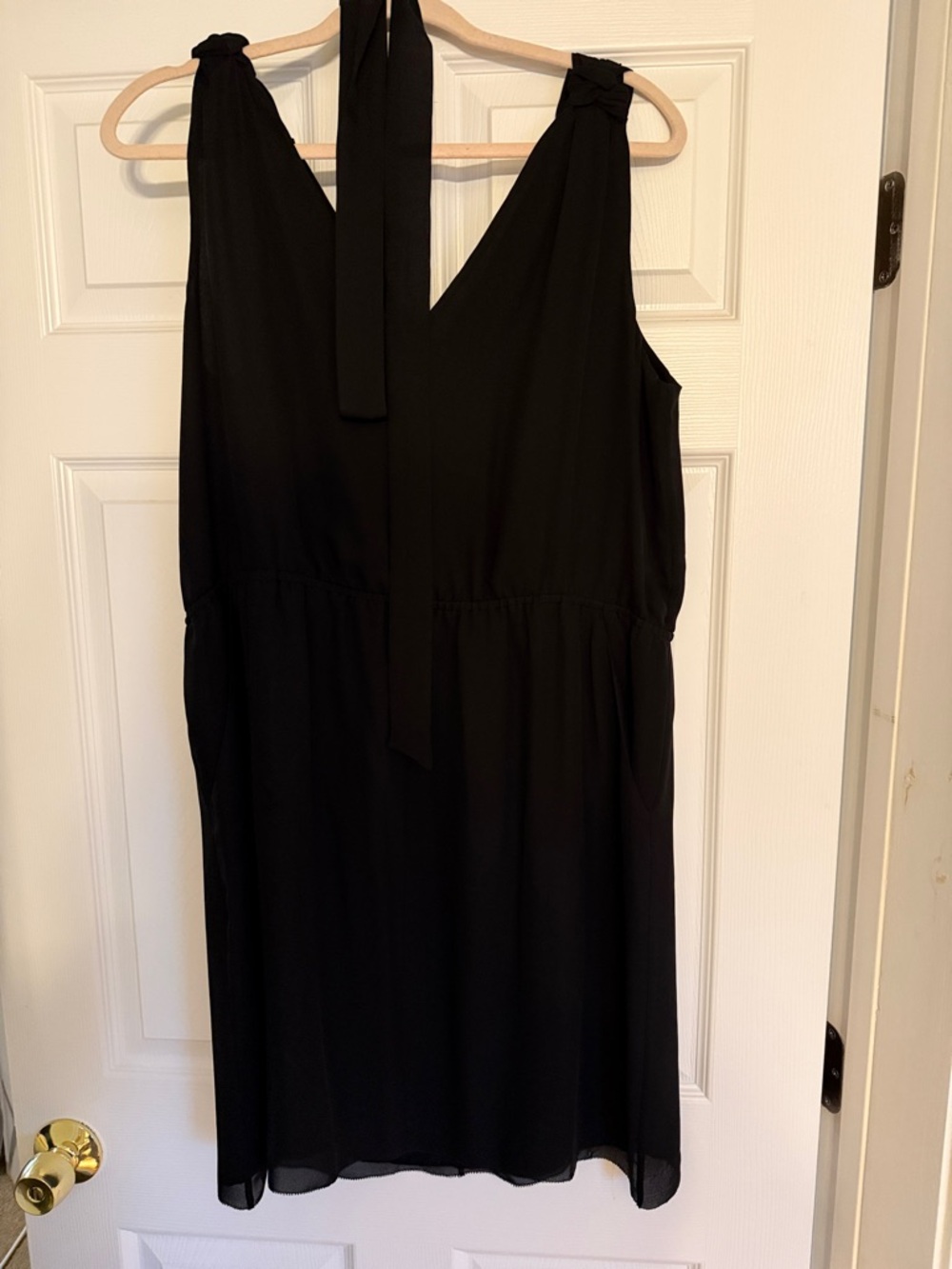 Banana Republic Black Sleeveless V-Neck Mini Dress